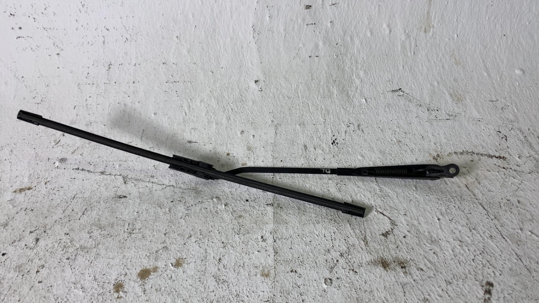 Brazo limpia delantero izquierdo NISSAN PATROL (K/W160) 2