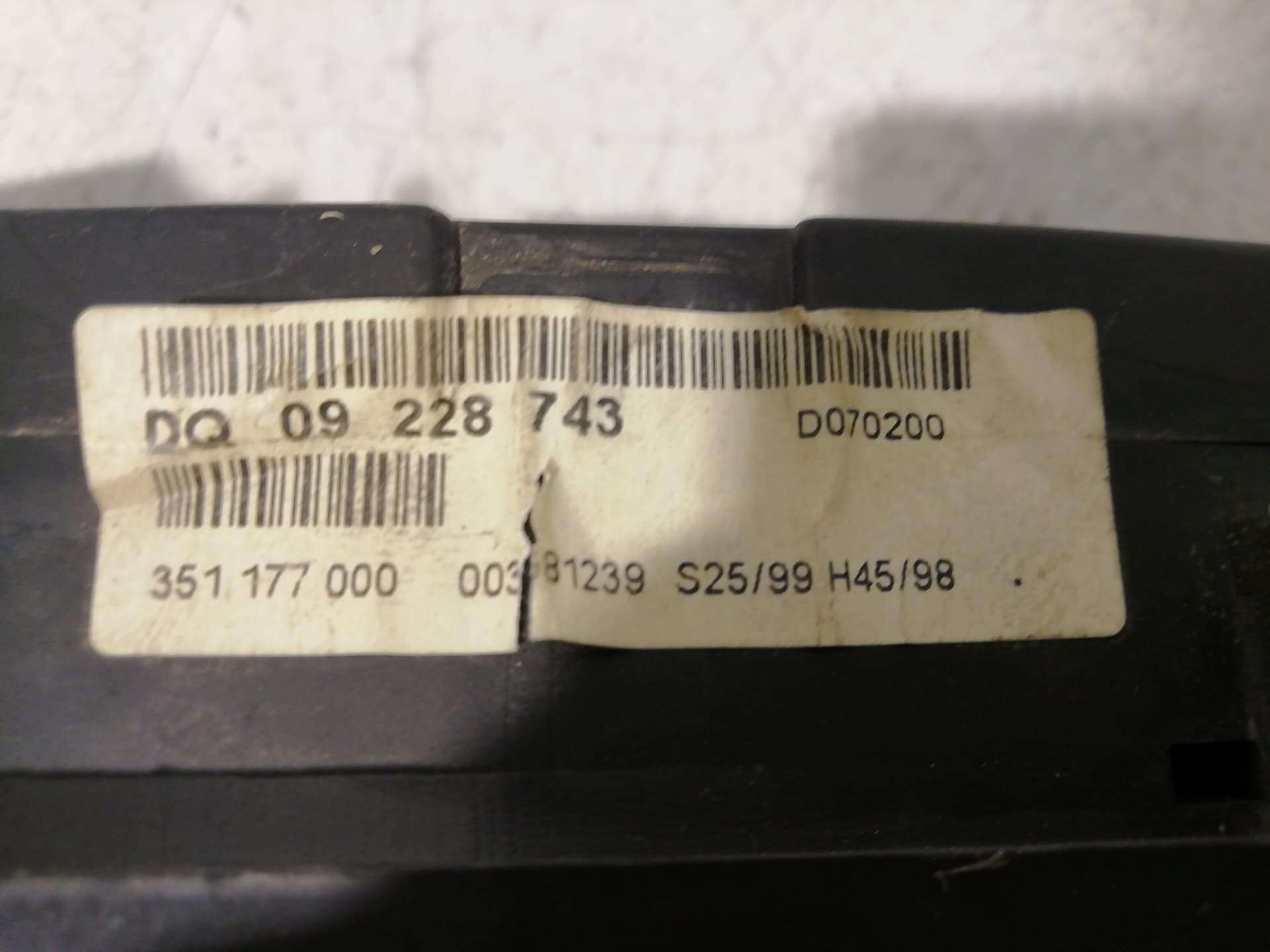Cuadro instrumentos OPEL ASTRA G BERLINA 3