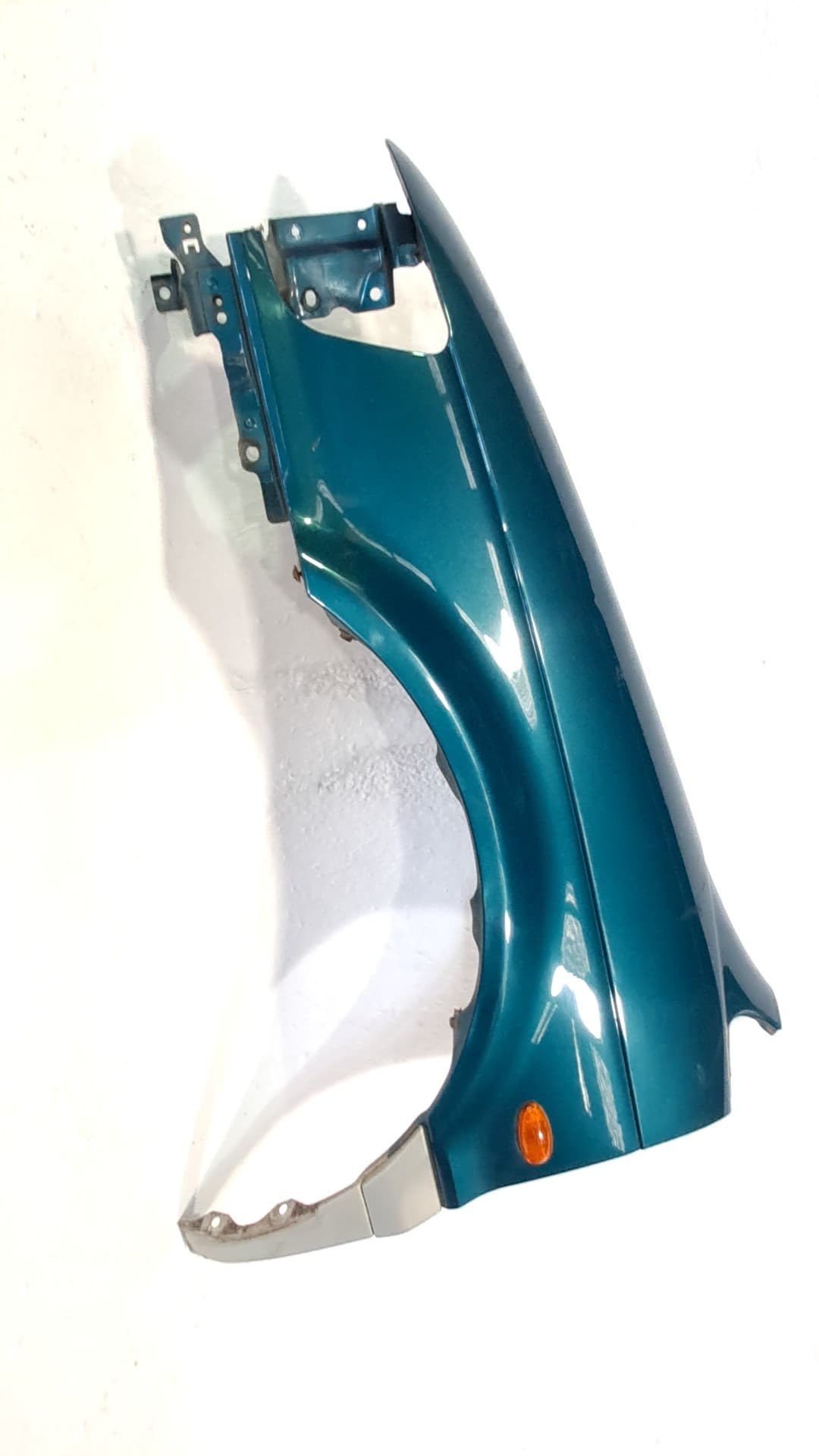 Aleta delantera izquierda MITSUBISHI SPACE RUNNER MONOSPACE (N1_W, N2_W)