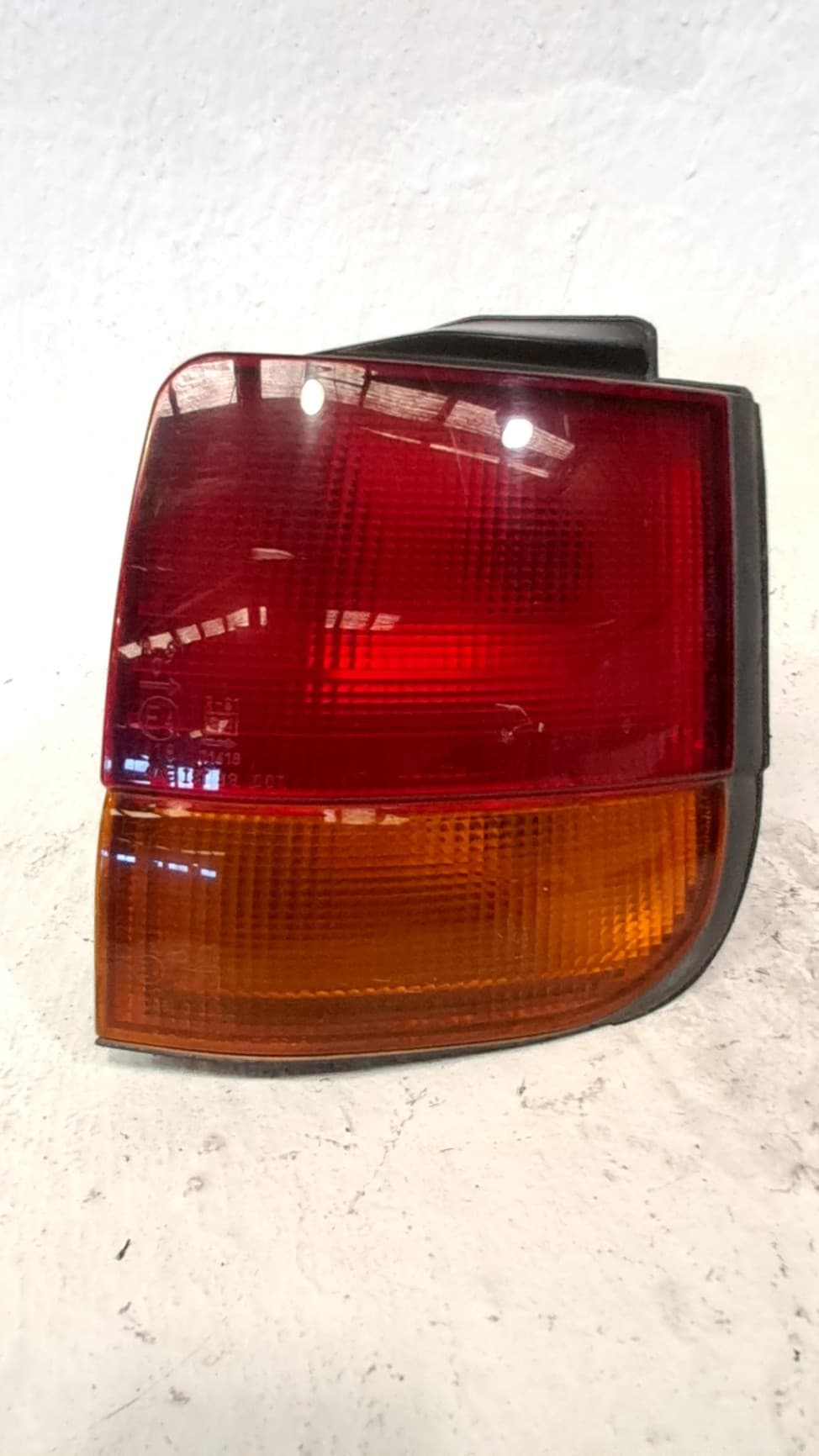 Piloto trasero derecho MITSUBISHI SPACE RUNNER MONOSPACE (N1_W, N2_W)