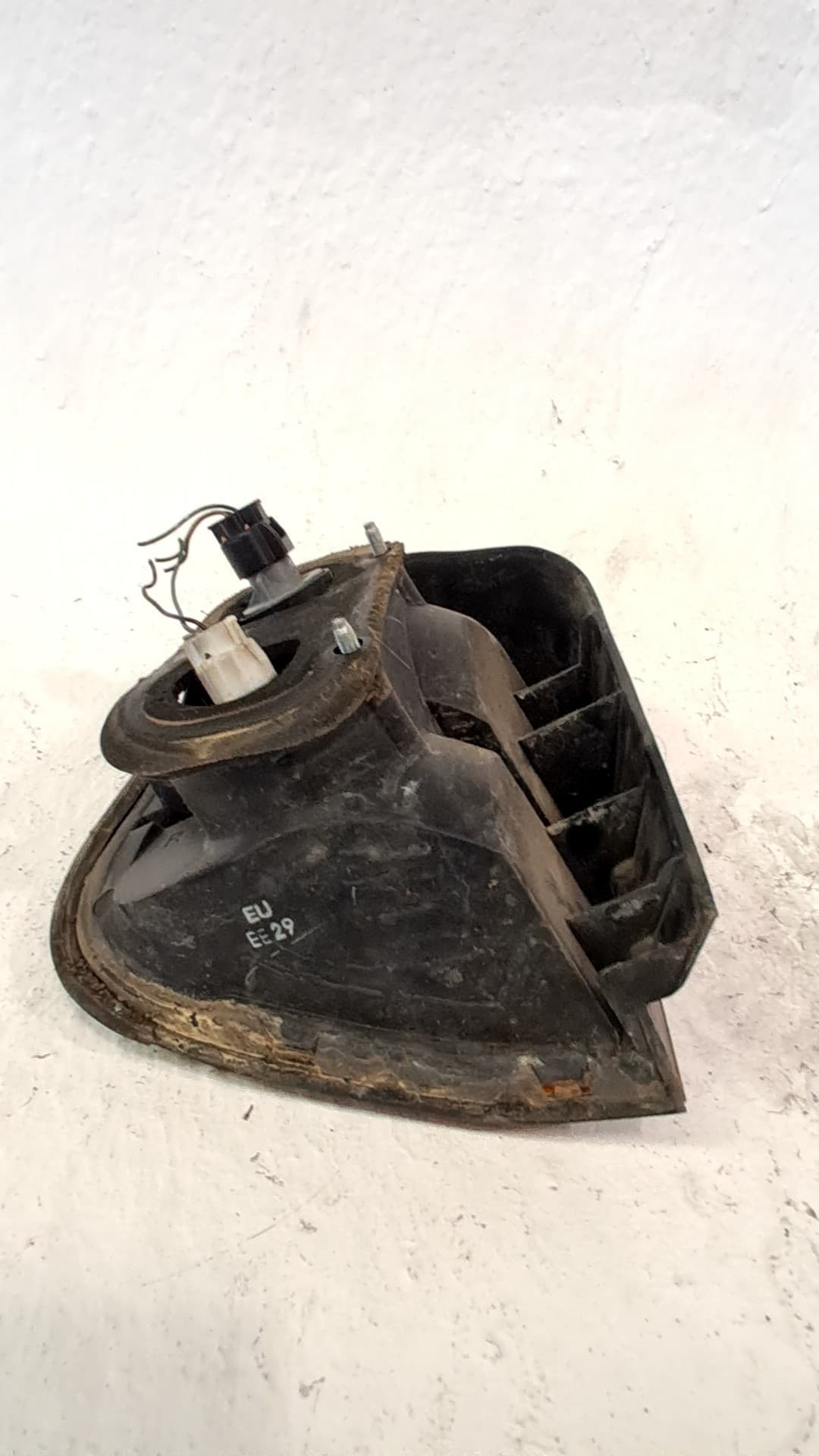 Piloto trasero derecho MITSUBISHI SPACE RUNNER MONOSPACE (N1_W, N2_W) 2