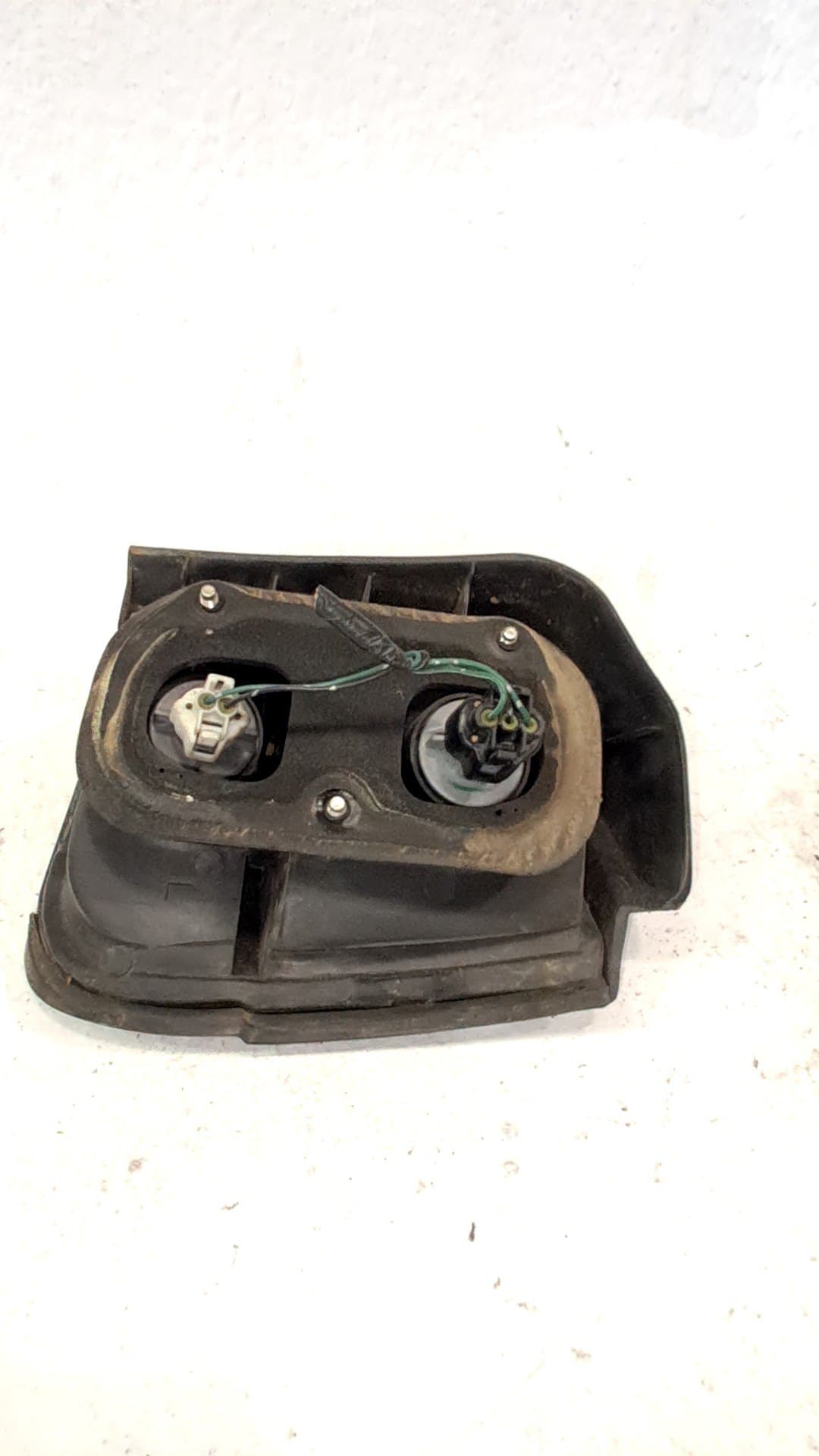 Piloto trasero izquierdo MITSUBISHI SPACE RUNNER MONOSPACE (N1_W, N2_W) 2