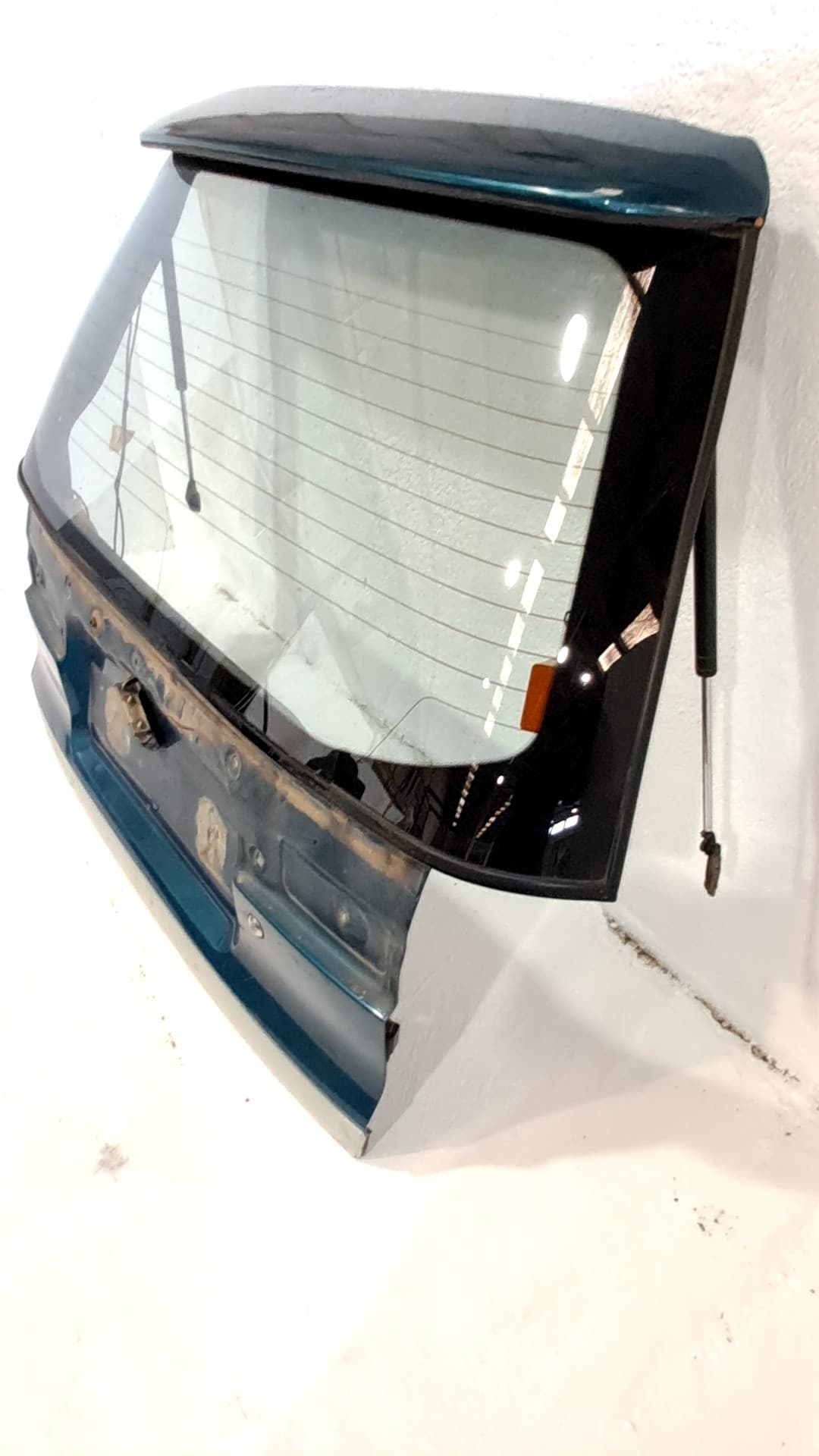 Porton trasero MITSUBISHI SPACE RUNNER MONOSPACE (N1_W, N2_W) 4