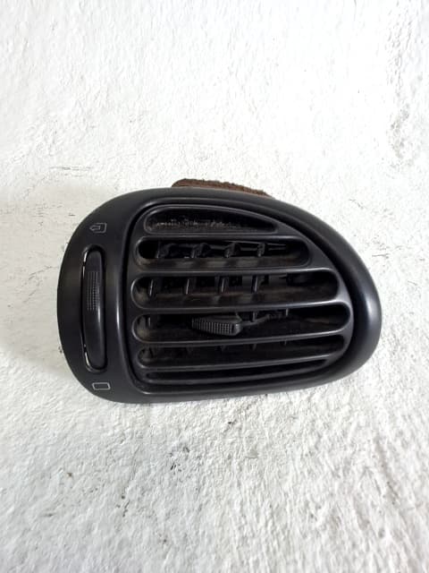 Recambio PEUGEOT 206 BERLINA ref. 8237C3 4