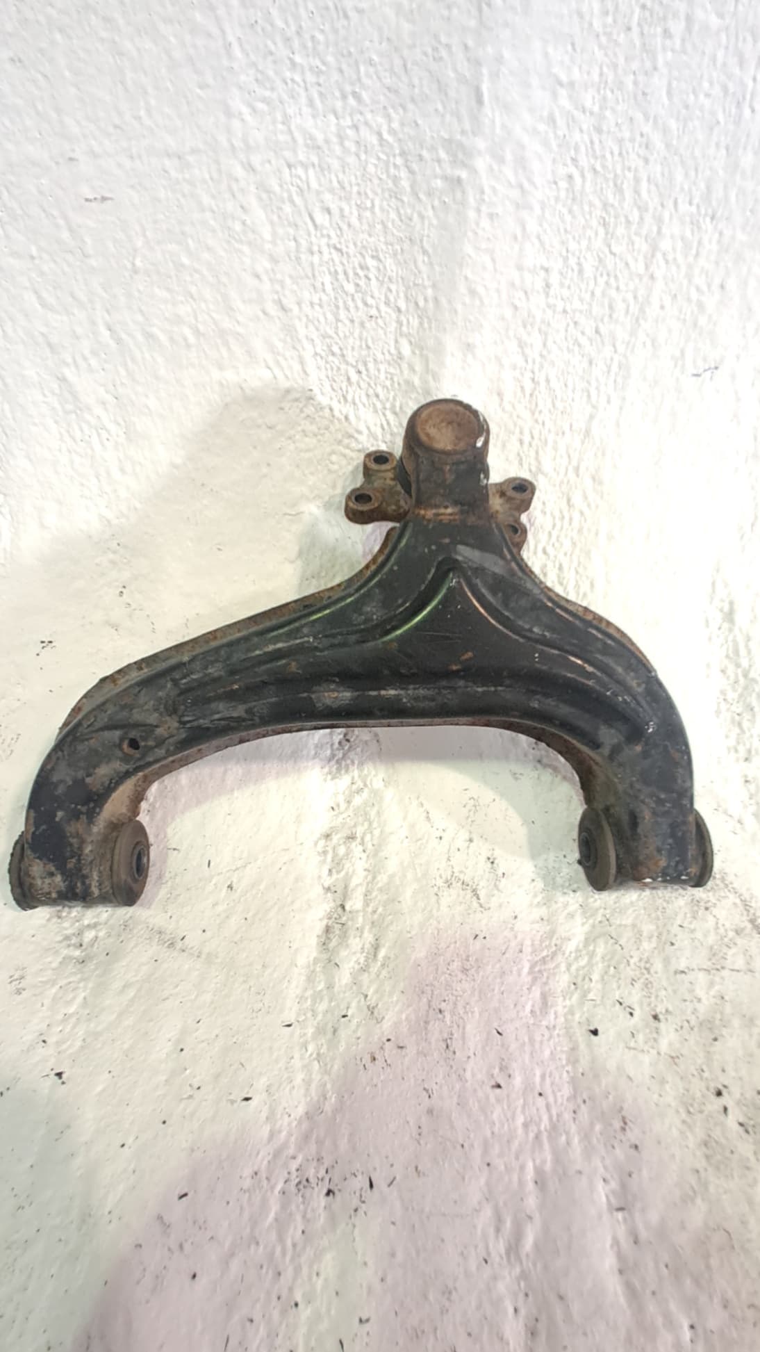Brazo suspension inferior trasero derecho SUZUKI VITARA SE/SV (ET)