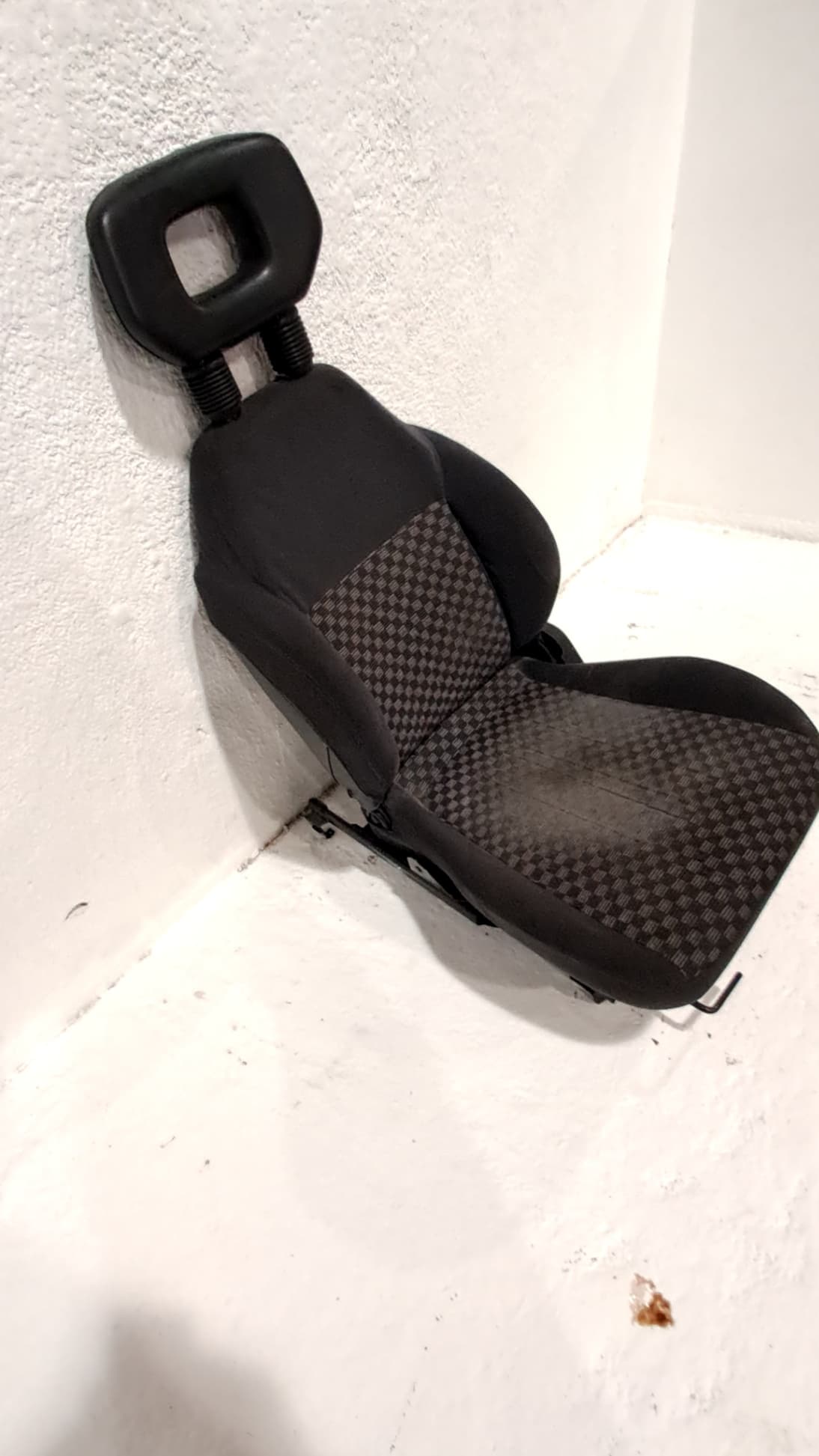 Asiento delantero izquierdo SUZUKI VITARA SE/SV (ET) 3