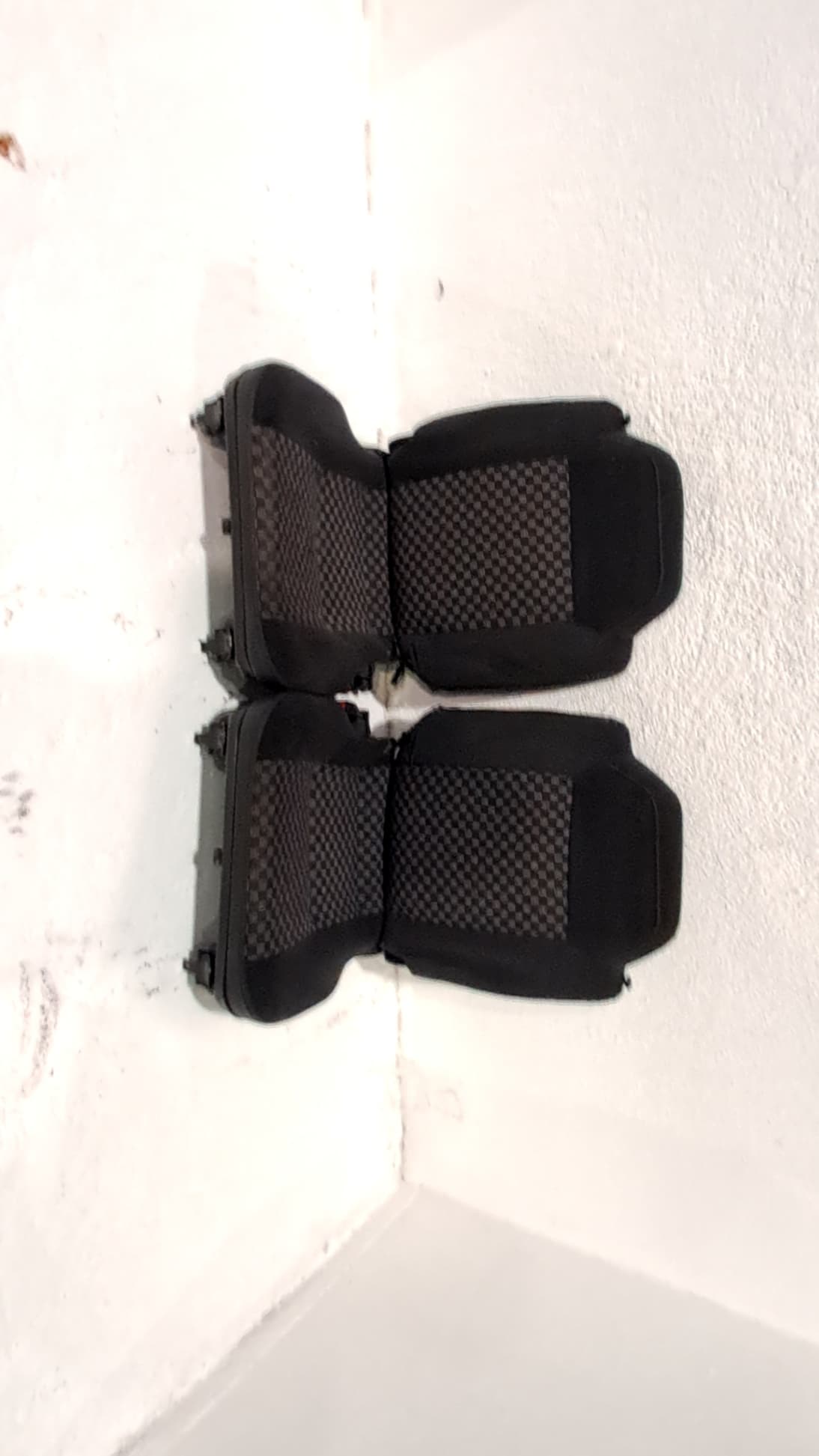 Cerradura asientos traseros SUZUKI VITARA SE/SV (ET)