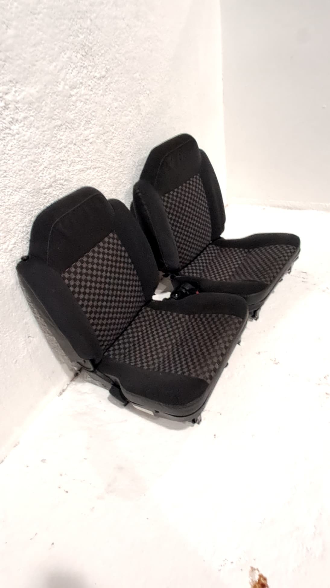 Cerradura asientos traseros SUZUKI VITARA SE/SV (ET) 4