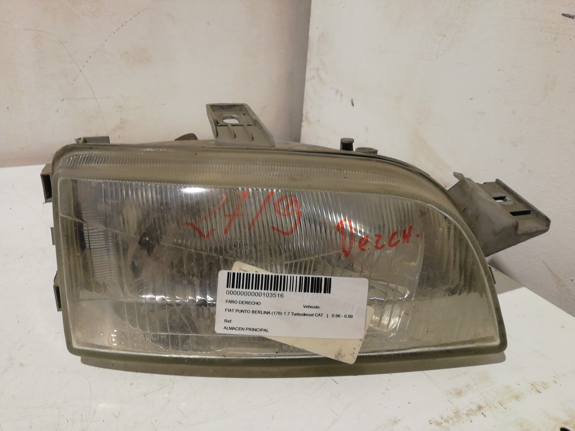 Faro derecho FIAT PUNTO BERLINA (188)