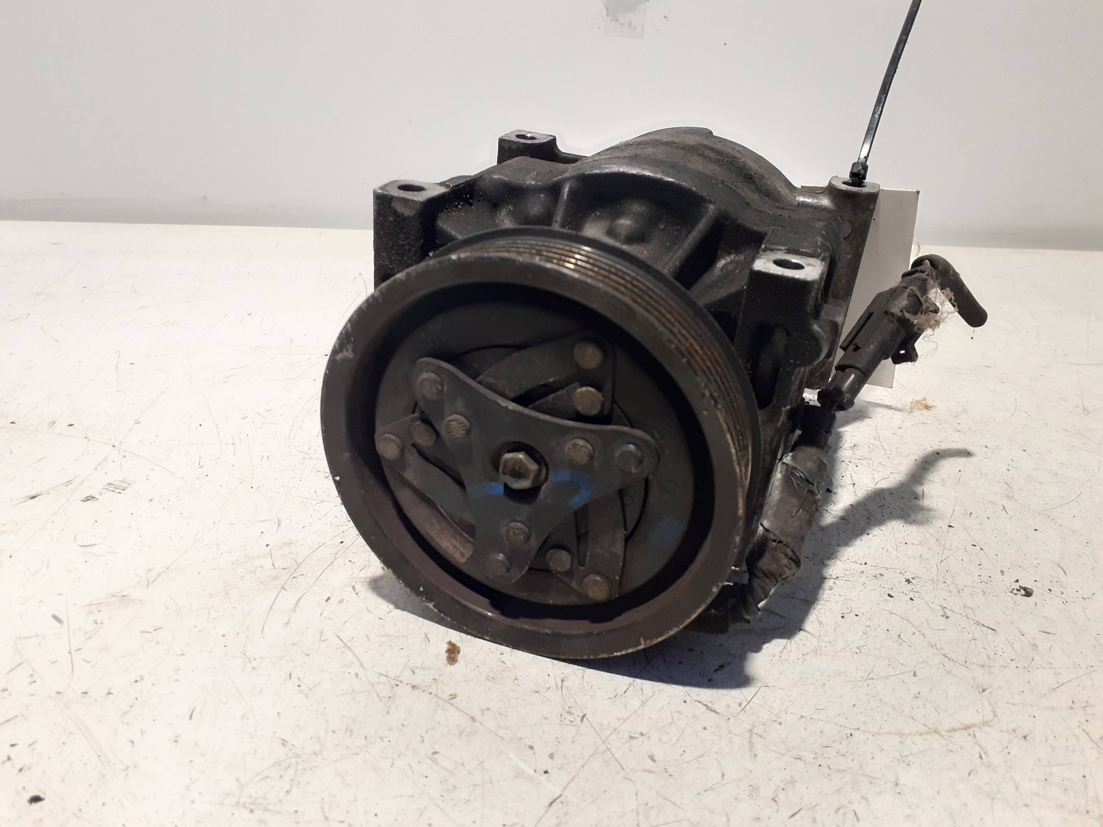 Recambio FIAT PUNTO BERLINA (188) ref. 592475700