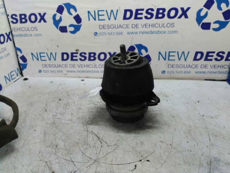 Recambio de SOPORTE MOTOR DERECHO para VOLKSWAGEN TOUAREG (7LA) TDI R5 BAC referencia OEM IAM 7L6199131C   - NEGRO