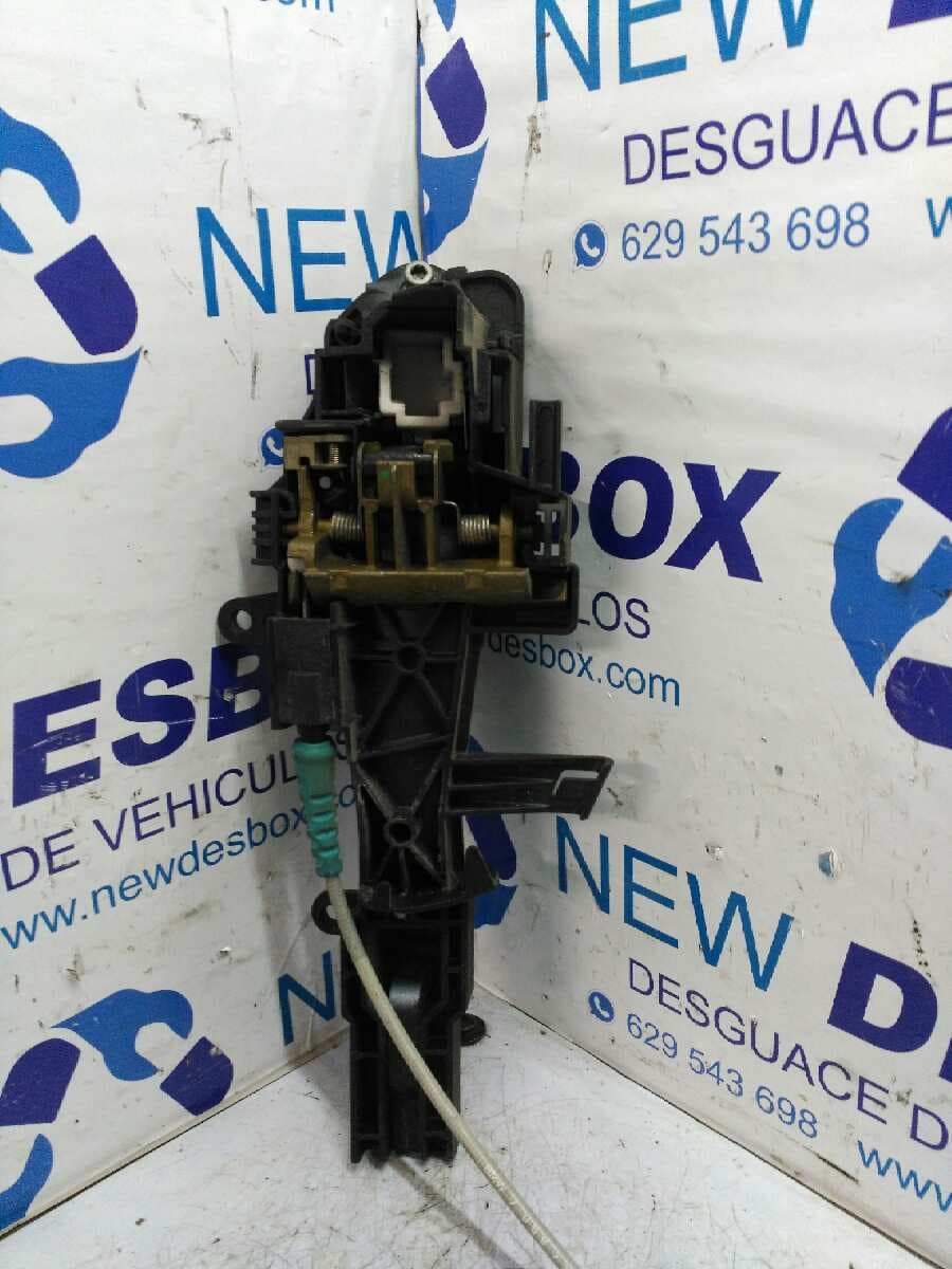 Recambio de MANETA  TRASERA IZQUIERDA para BMW SERIE 1 BERLINA (E81/E87) referencia OEM IAM 2