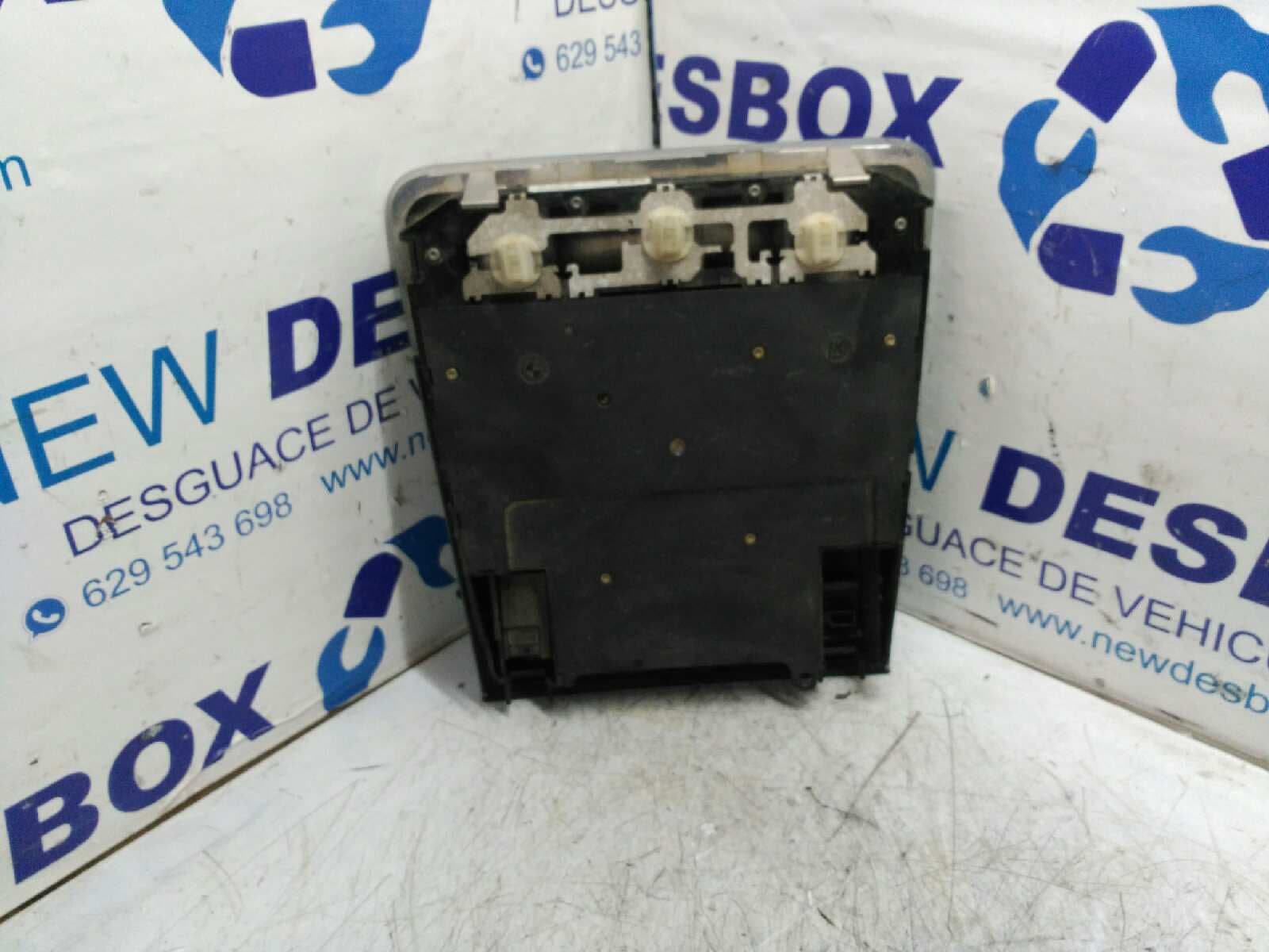 Recambio de LUZ INTERIOR para BMW SERIE 1 BERLINA (E81/E87) referencia OEM IAM 6976289-01 2