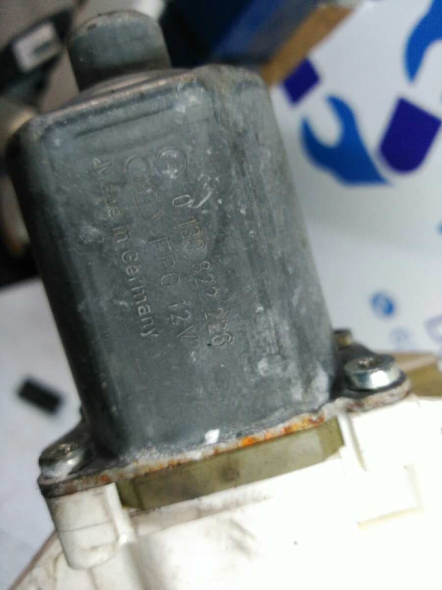 Recambio de ELEVALUNAS DELANTERO IZQUIERDO para BMW SERIE 1 BERLINA (E81/E87) referencia OEM IAM 7067795 5