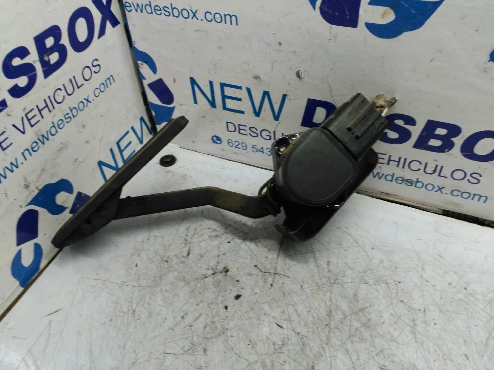 Recambio de PEDAL ACELERADOR para CHRYSLER VOYAGER (ES) 2.5 CAT TD referencia OEM IAM F7K10A-M-105666   - VIOLETA 2