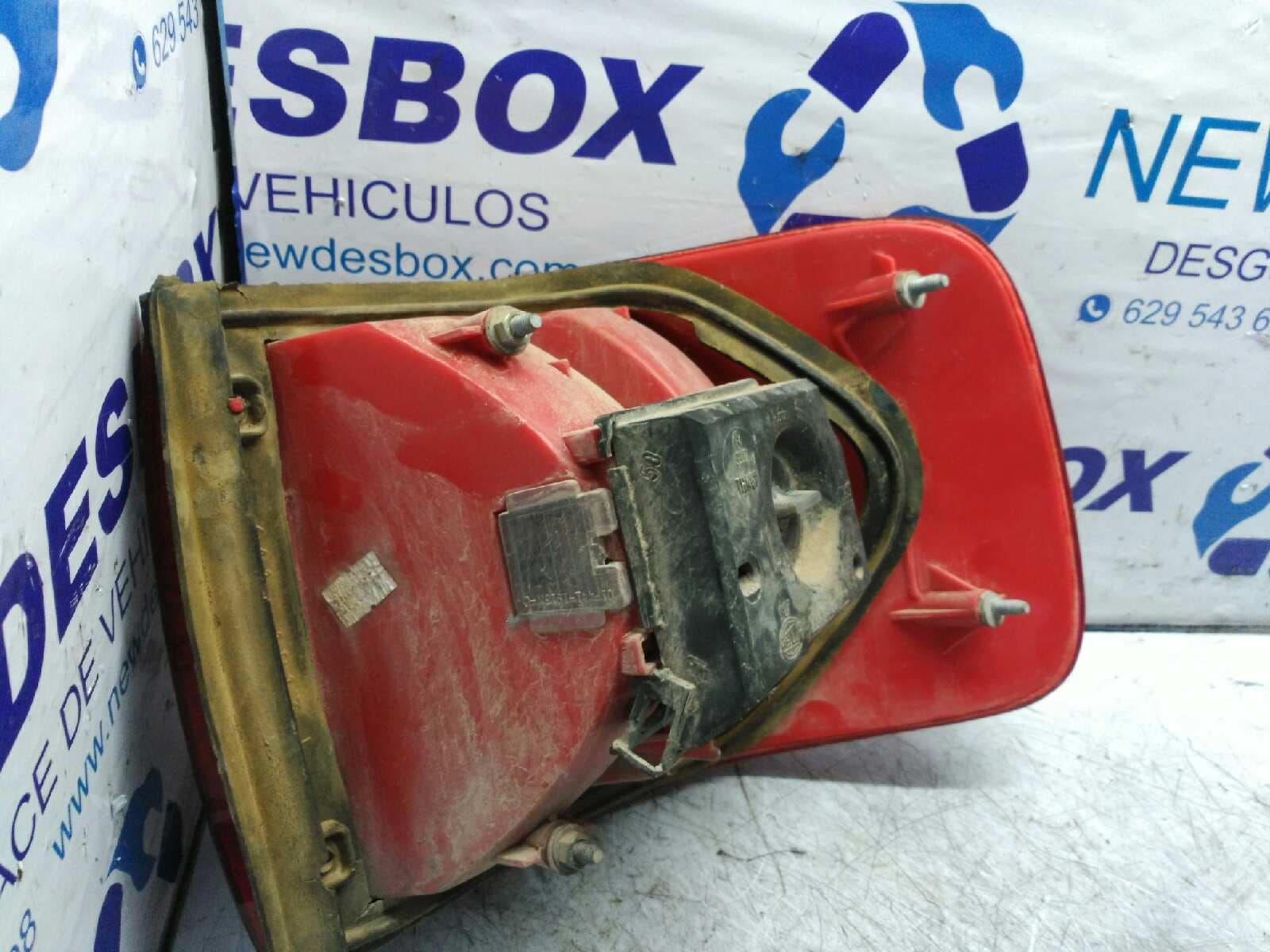 Recambio de PILOTO TRASERO IZQUIERDO para AUDI 80 AVANT 1.9 TDI 1Z referencia OEM IAM    - BLANCO 3