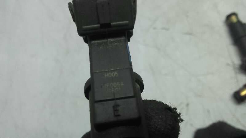 Recambio de INYECTOR para CITROEN XSARA PICASSO 1.8 CAT (6FZ / EW7J4) 6FZ referencia OEM IAM 01F005A 3