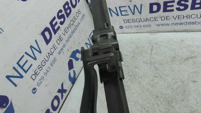 Recambio de BRAZO LIMPIA DELANTERO DERECHO para VOLKSWAGEN TOUAREG (7LA) TDI V10 BLE referencia OEM IAM    - AZUL CLARO 2