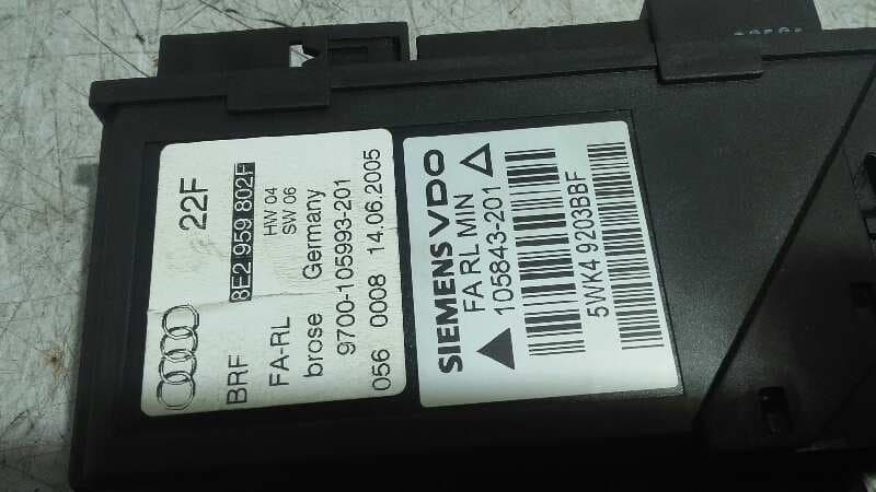 Recambio de MOTOR ELEVALUNAS DELANTERO DERECHO para AUDI A4 AVANT (8E) 2.0 TDI BLB referencia OEM IAM    - GRIS OSCURO 4