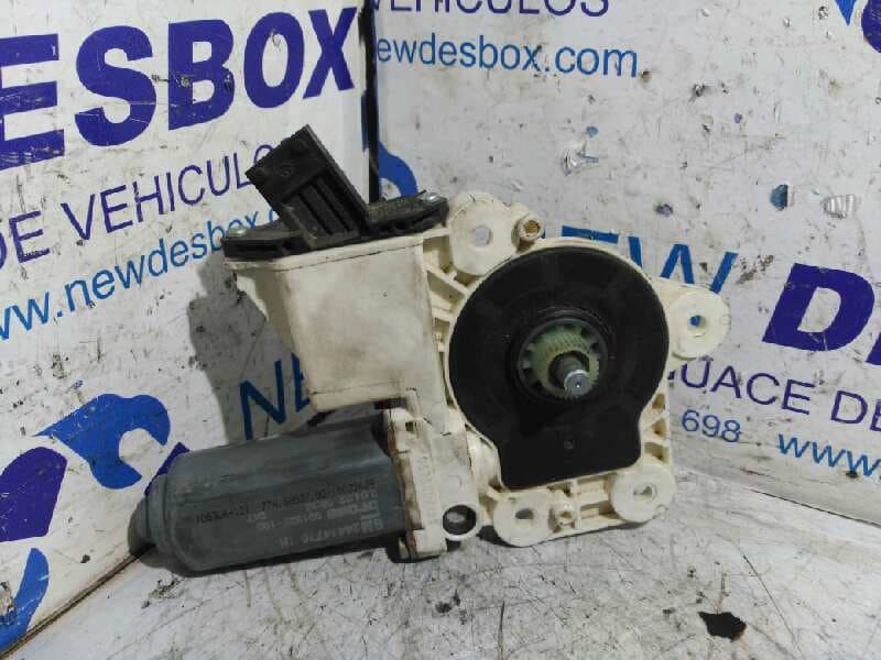Recambio de MOTOR ELEVALUNAS TRASERO IZQUIERDO para OPEL VECTRA C referencia OEM IAM 24414776 4