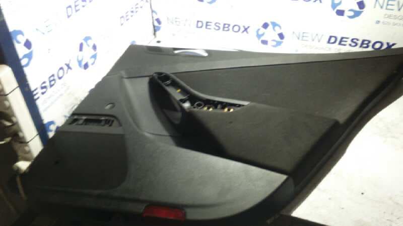 Recambio de GUARNECIDO PUERTA TRASERA DERECHA para VOLKSWAGEN PASSAT BERLINA (3C2) 1.9 TDI BKC referencia OEM IAM 3C5867212   - PLATA 2