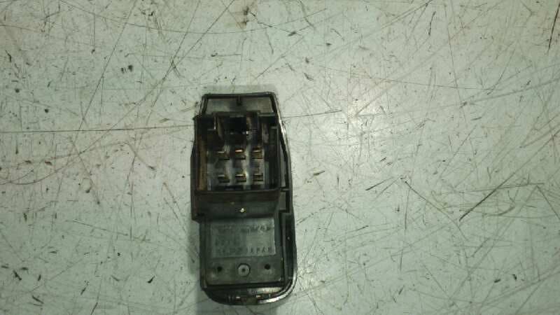Recambio de MANDO ELEVALUNAS DELANTERO DERECHO para VOLVO S80 BERLINA 2.5 D D5252T referencia OEM IAM 9476695   - BLANCO 3