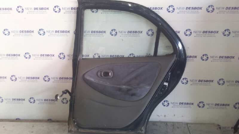 Recambio de PUERTA TRASERA DERECHA para HYUNDAI LANTRA BERLINA (RD) 1.6 CAT G4GR referencia OEM IAM    - BLANCO 2