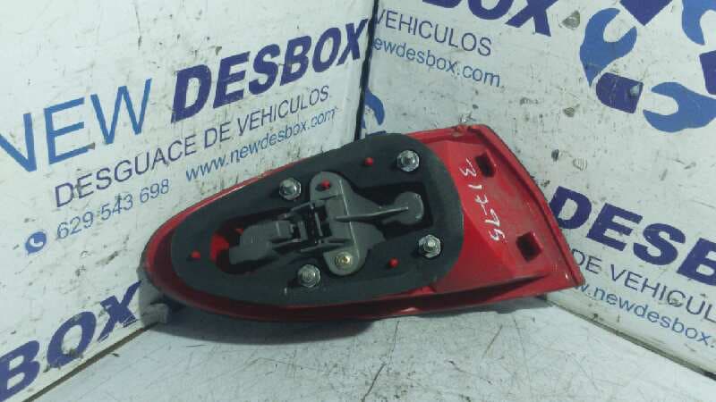 Recambio de PILOTO TRASERO DERECHO para ALFA ROMEO 147 (190) 1.6 16V CAT AR37203 referencia OEM IAM 46556347   - NEGRO 2