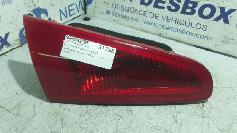 Recambio de PILOTO PORTON IZQUIERDO para ALFA ROMEO 147 (190) 1.6 16V CAT AR37203 referencia OEM IAM 60693792   - NEGRO