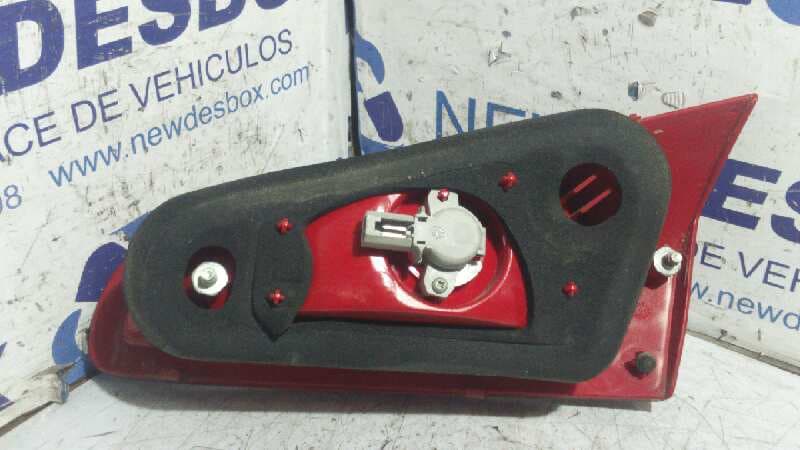 Recambio de PILOTO PORTON IZQUIERDO para ALFA ROMEO 147 (190) 1.6 16V CAT AR37203 referencia OEM IAM 60693792   - NEGRO 3