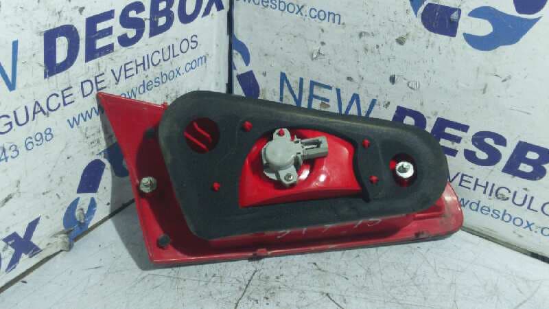 Recambio de PILOTO PORTON DERECHO para ALFA ROMEO 147 (190) 1.6 16V CAT AR37203 referencia OEM IAM 60693791   - NEGRO 3
