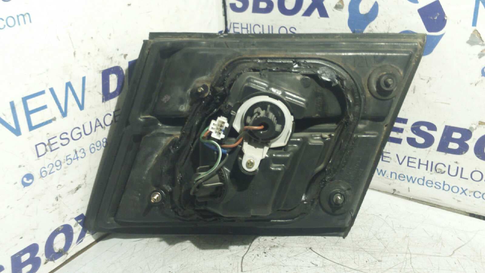 Recambio de PILOTO PORTON IZQUIERDO para NISSAN ALMERA (N15) referencia OEM IAM 2