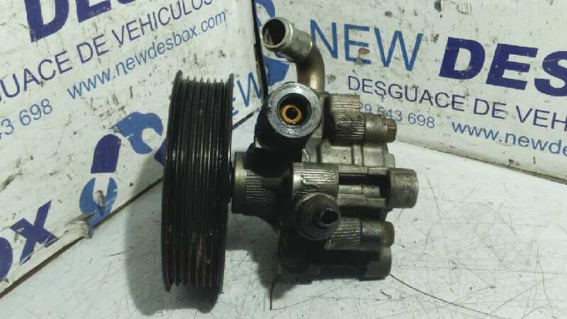 Recambio de BOMBA DIRECCION para TOYOTA AVENSIS BERLINA (T25) 2.0 16V CAT 1AZFSE referencia OEM IAM    - GRIS 5