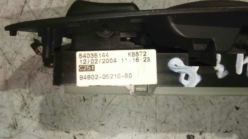 Recambio de MANDO ELEVALUNAS DELANTERO IZQUIERDO para TOYOTA AVENSIS BERLINA (T25) 2.0 16V CAT 1AZFSE referencia OEM IAM    - GRIS 6