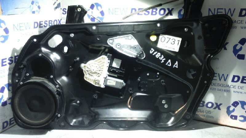 Recambio de ELEVALUNAS DELANTERO DERECHO para VOLKSWAGEN PASSAT BERLINA (3C2) 1.9 TDI BKC referencia OEM IAM 3C1837756F   - PLATA