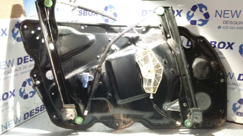 Recambio de ELEVALUNAS DELANTERO DERECHO para VOLKSWAGEN PASSAT BERLINA (3C2) 1.9 TDI BKC referencia OEM IAM 3C1837756F   - PLATA 7