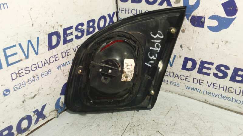 Recambio de PILOTO PORTON IZQUIERDO para NISSAN PRIMERA BERLINA (P11) 1.6 16V CAT GA16DE referencia OEM IAM 89020318   - BLANCO 3
