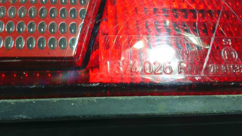 Recambio de PILOTO TRASERO DERECHO para BMW SERIE 7 (E32) referencia OEM IAM 1374026R 4