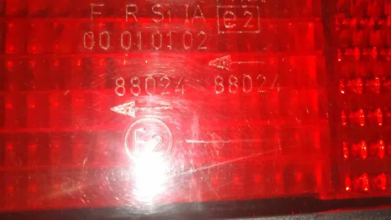 Recambio de PILOTO TRASERO IZQUIERDO para PEUGEOT 605 2.0 Turbo CAT RGY referencia OEM IAM 88024    - GRANATE 3