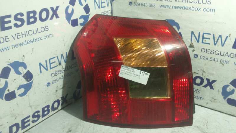 Recambio de PILOTO TRASERO IZQUIERDO para TOYOTA COROLLA (E12) 1.6 16V 3ZZFE referencia OEM IAM 0251   - AZUL