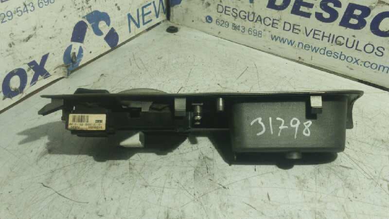 Recambio de MANDO ELEVALUNAS DELANTERO IZQUIERDO para TOYOTA COROLLA (E12) 1.6 16V 3ZZFE referencia OEM IAM 8482002110   - AZUL 3