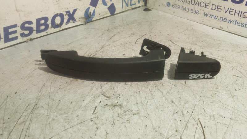 Recambio de MANETA DELANTERA DERECHA para FORD TRANSIT CONNECT Furgon 200 L1 Ambiente XVGA referencia OEM IAM    - BLANCO