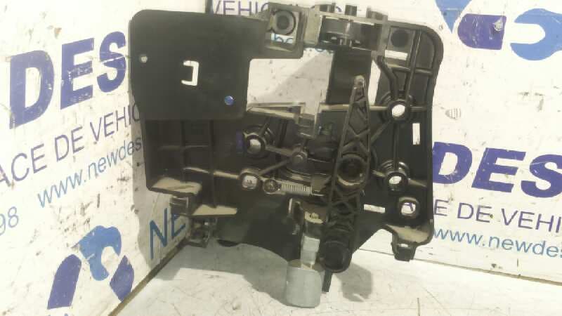 Recambio de MANETA INTERIOR TRASERA DERECHA para FIAT SCUDO FURGÓN (272) 10 Business  L1H1 90 Multijet 9HU referencia OEM IAM 96806572   - BLANCO 3
