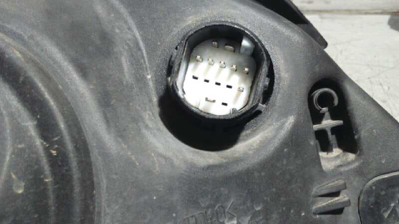 Recambio de FARO IZQUIERDO para FIAT IDEA (135) 1.4 16V Active (I+A) 843A1000 referencia OEM IAM 51747607   - BLANCO 4