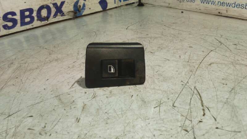 Recambio de MANDO ELEVALUNAS TRASERO DERECHO para BMW X5 (E53) 3.0i M54306S3 referencia OEM IAM 8385956   - NEGRO