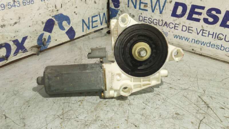 Recambio de MOTOR ELEVALUNAS DELANTERO IZQUIERDO para PEUGEOT 307 (S1) referencia OEM IAM 0130822022