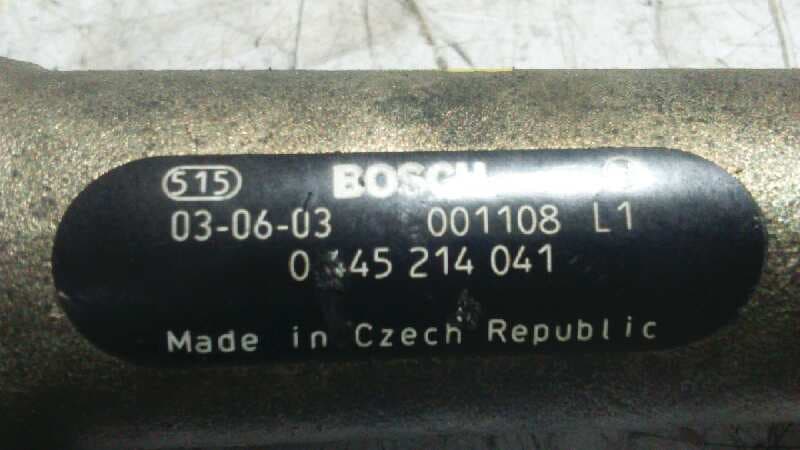 Recambio de RAMPA INYECTORA para CHRYSLER VOYAGER (RG) VM07C referencia OEM IAM 0445214041 2