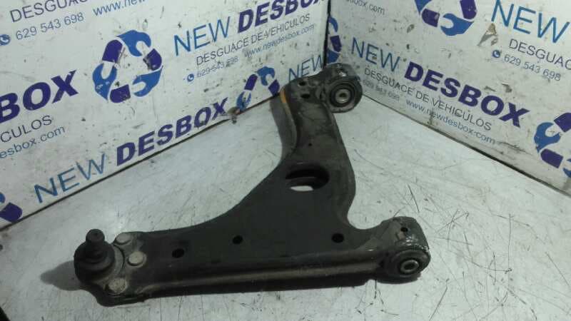 Recambio de BRAZO DERECHO INFERIOR DELANTERO para OPEL ZAFIRA A referencia OEM IAM 2