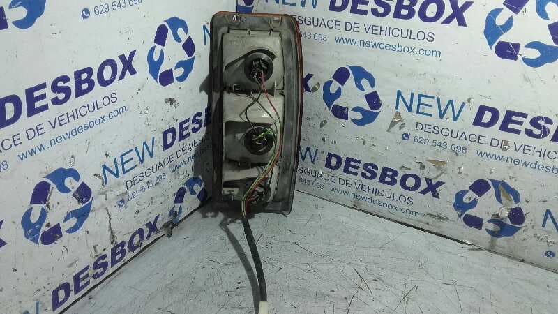 Recambio de PILOTO TRASERO IZQUIERDO para NISSAN VANETTE (C 220) 2.0 Diesel referencia OEM IAM 40305   - BLANCO 2