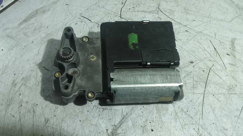 Recambio de MOTOR TECHO ELECTRICO para AUDI A3 (8L) referencia OEM IAM 0390201632 3